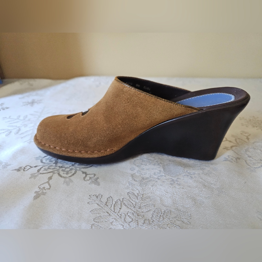 Indigo Suede With Flowers Boho Hippie Tan Clogs Wedge Mules Sz 8 - Picture 4 of 15
